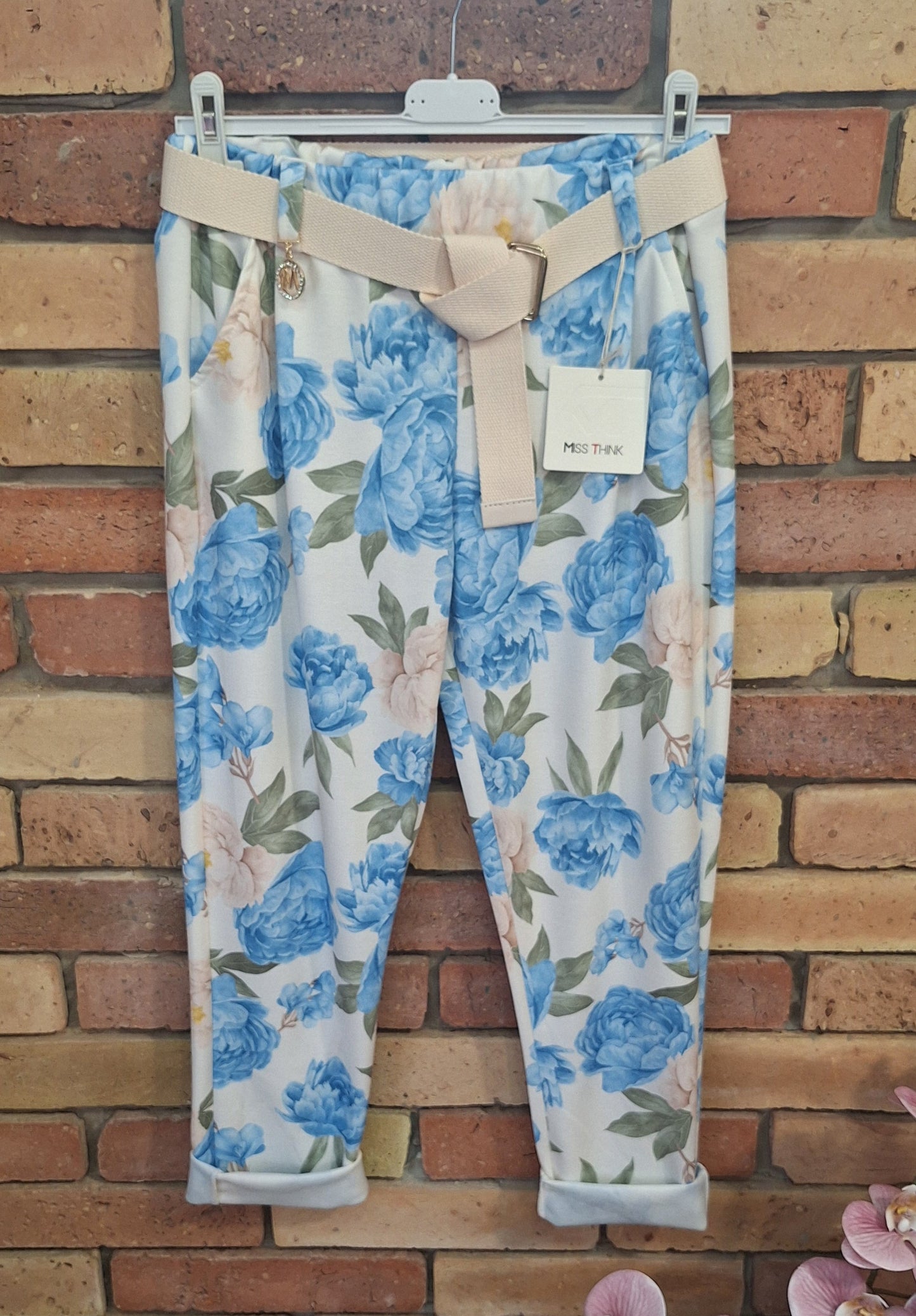 Tavaszi virágos nadrág