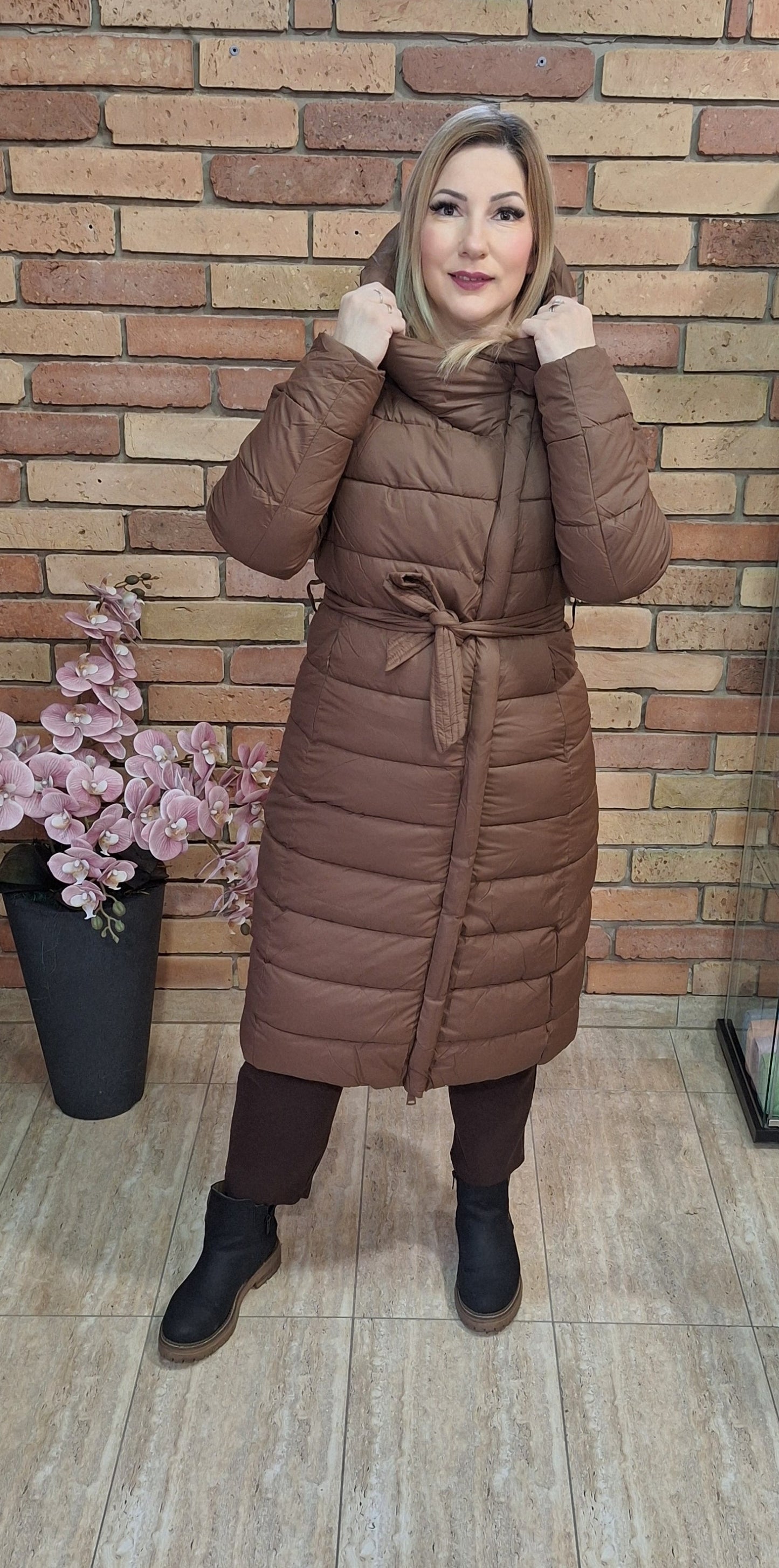 Barna steppelt kabát