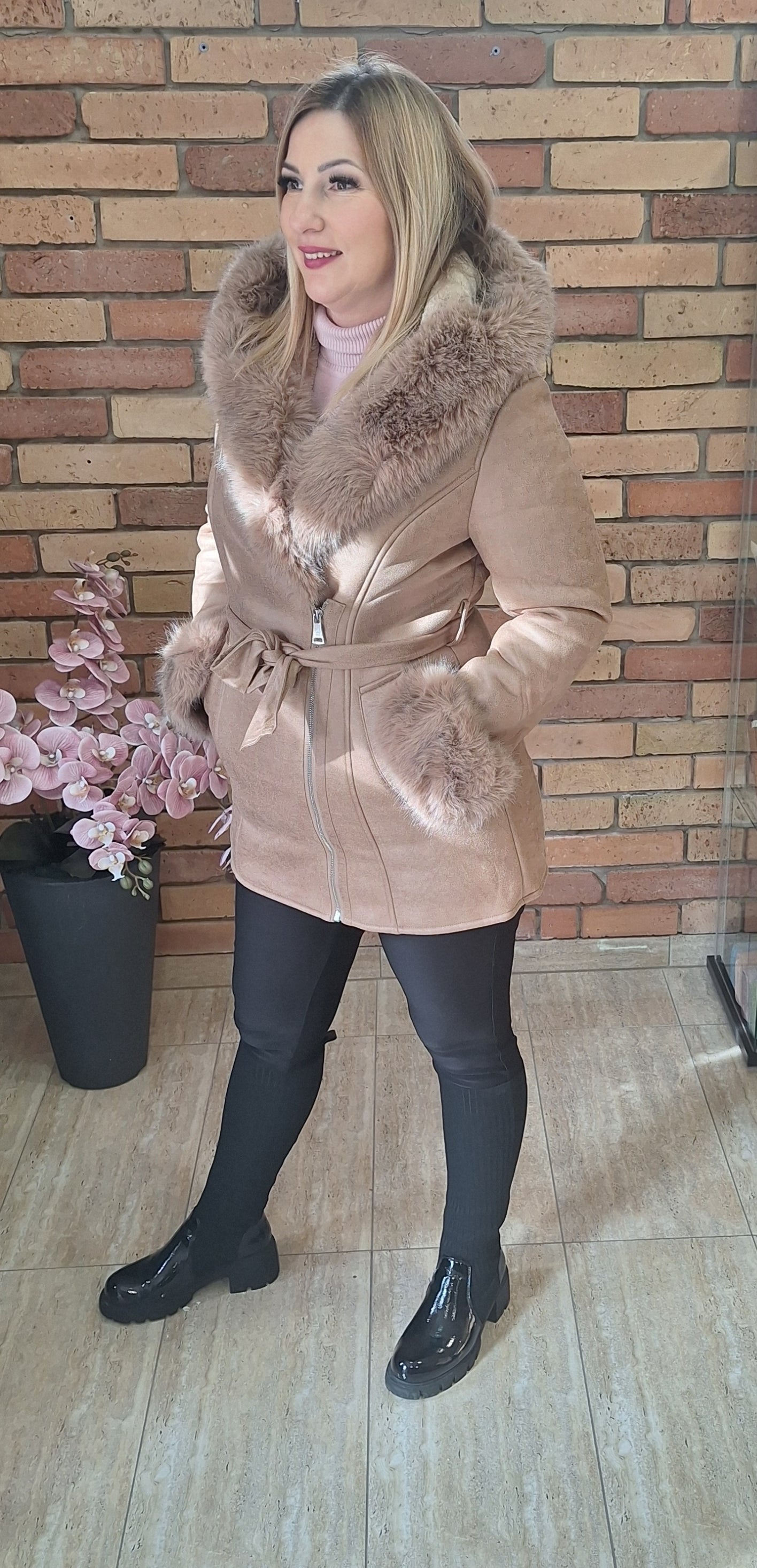 Szörmés, bundás irha kabát