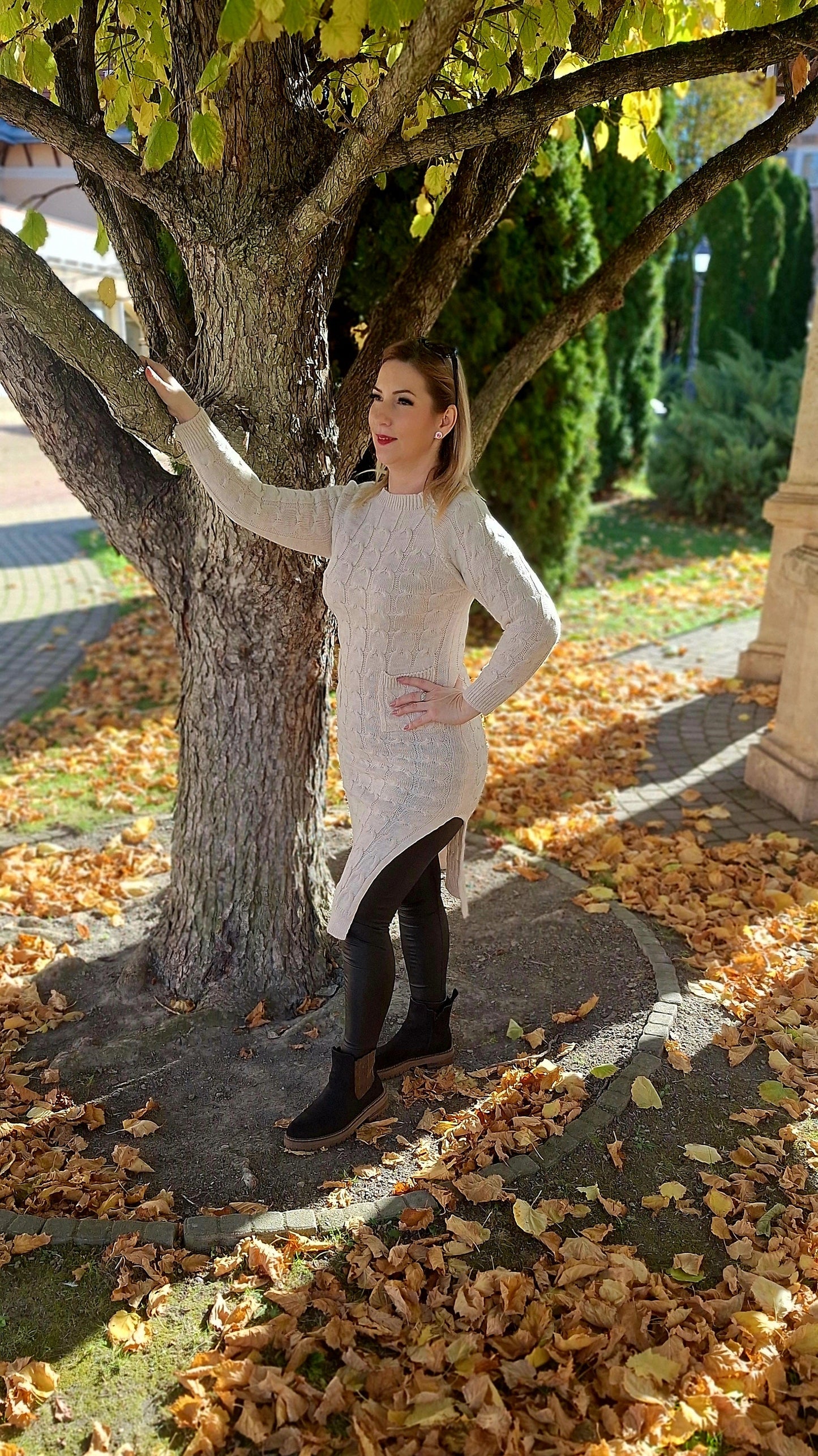 Zsebes felsliccelt tunika