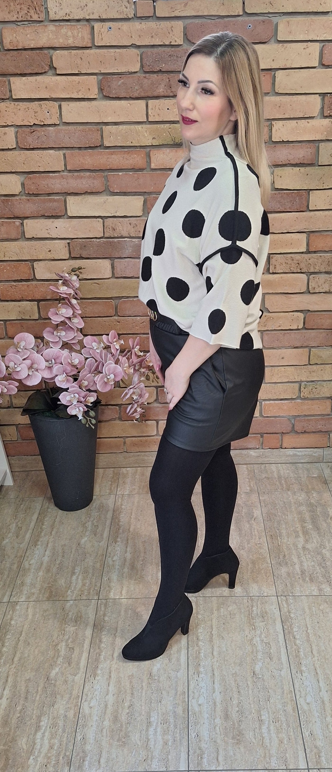 Extra puha pöttyös felső