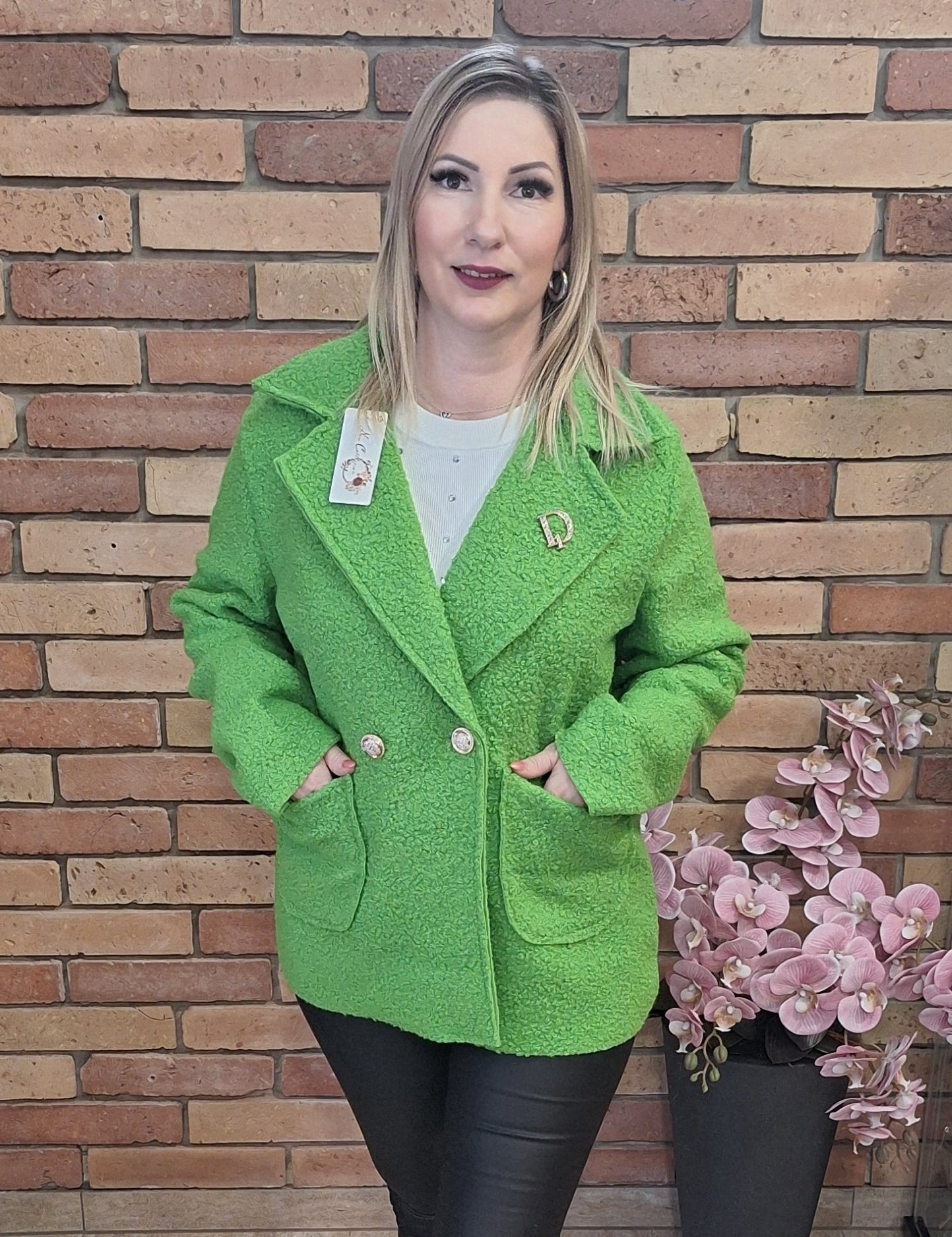 Rövid buklé kabát