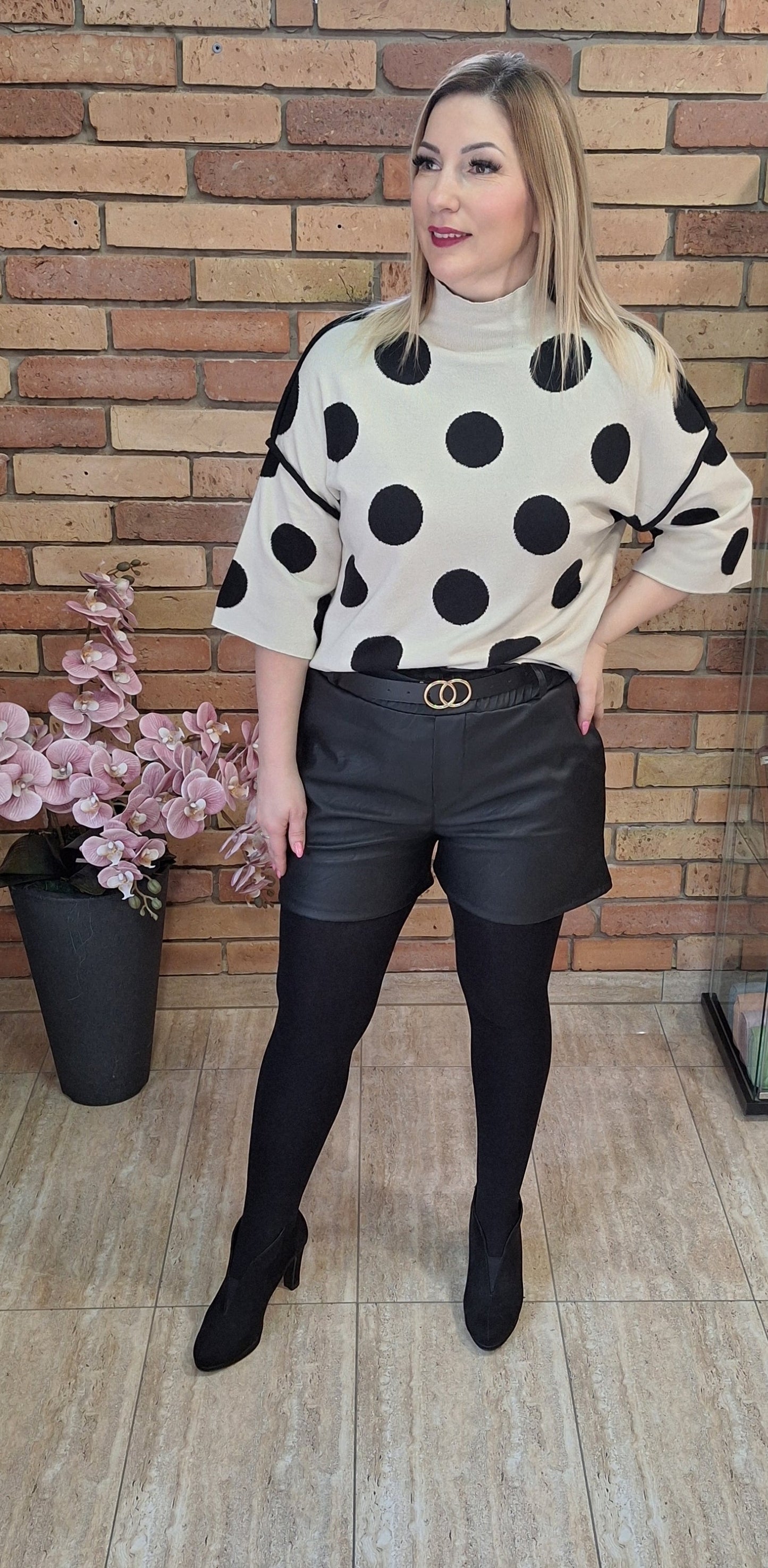 Extra puha pöttyös felső