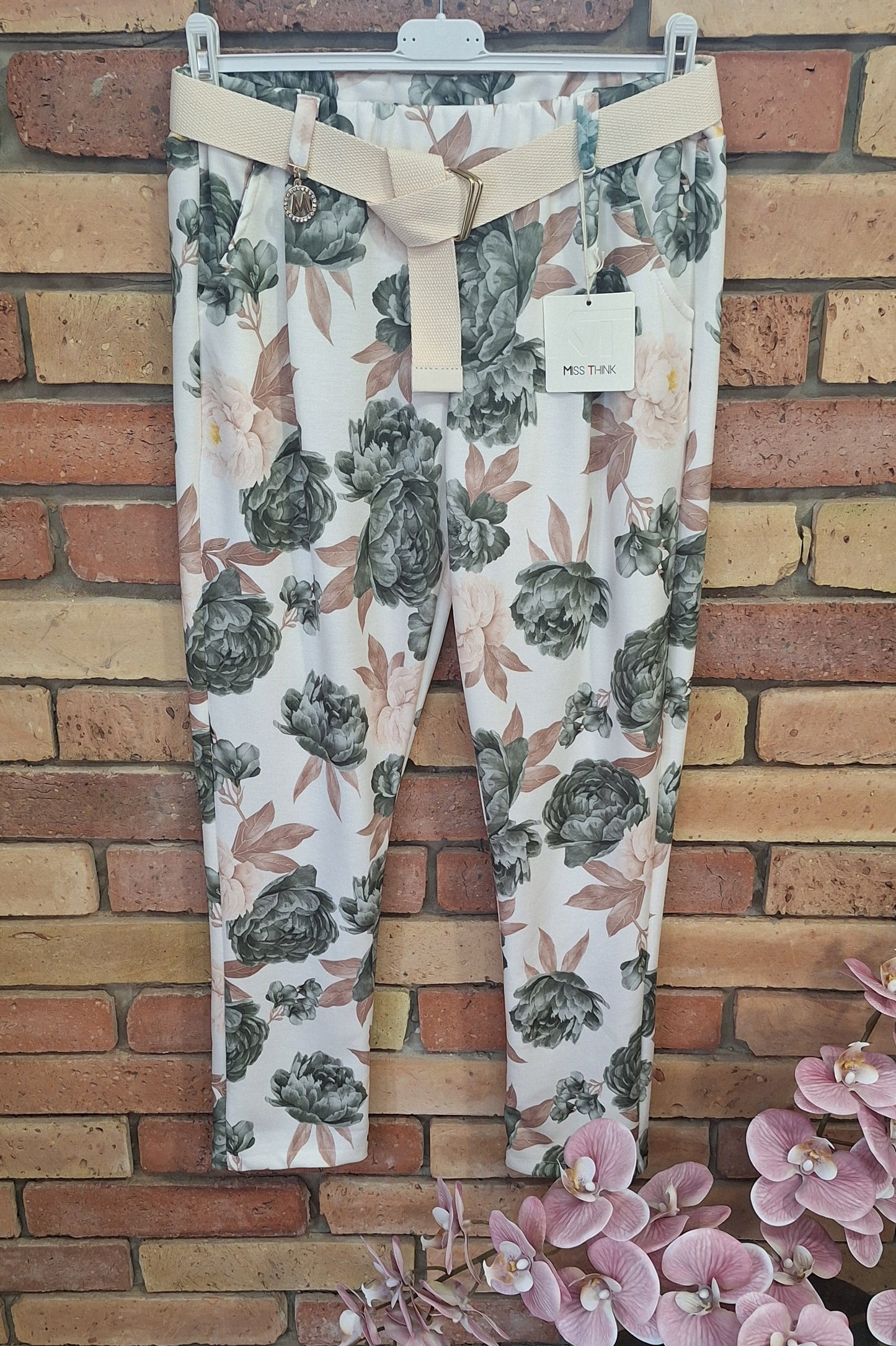 Tavaszi virágos nadrág