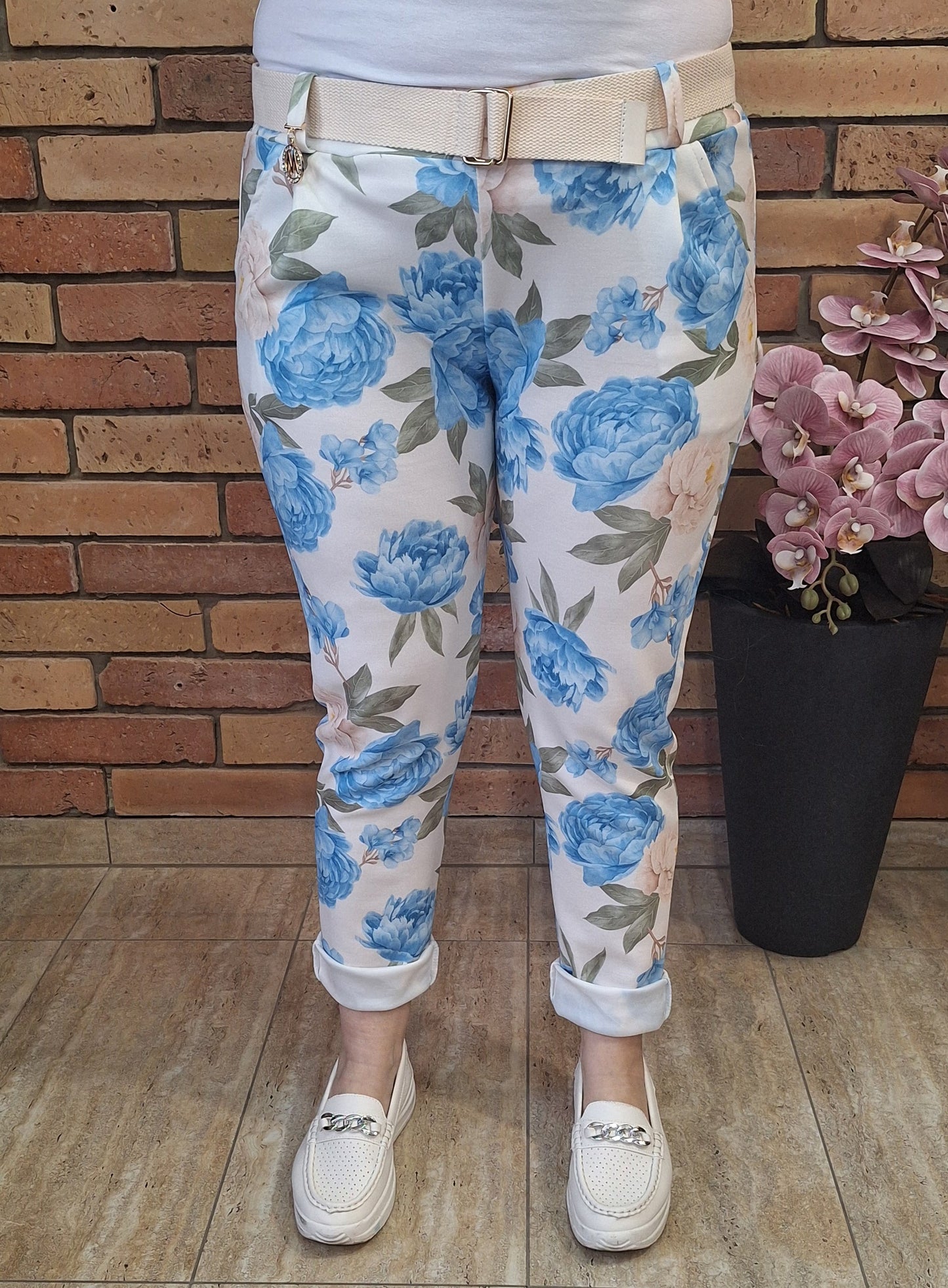 Tavaszi virágos nadrág